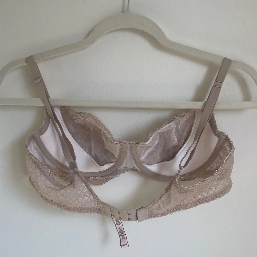 Victoria’s Secret Nude Push Up Bra
